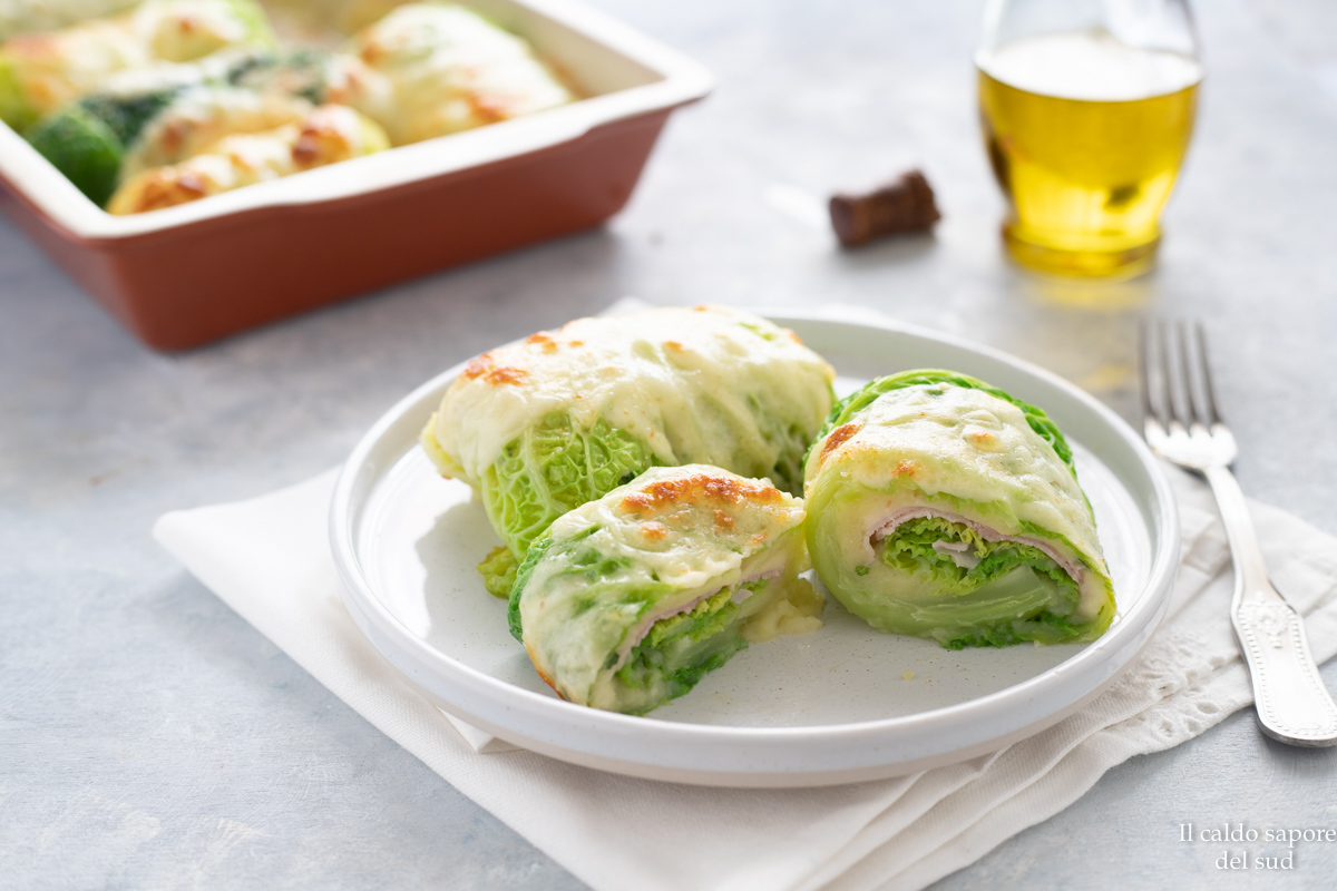 Savoy Cabbage Rolls with Baked Potatoes, Melty and Easy