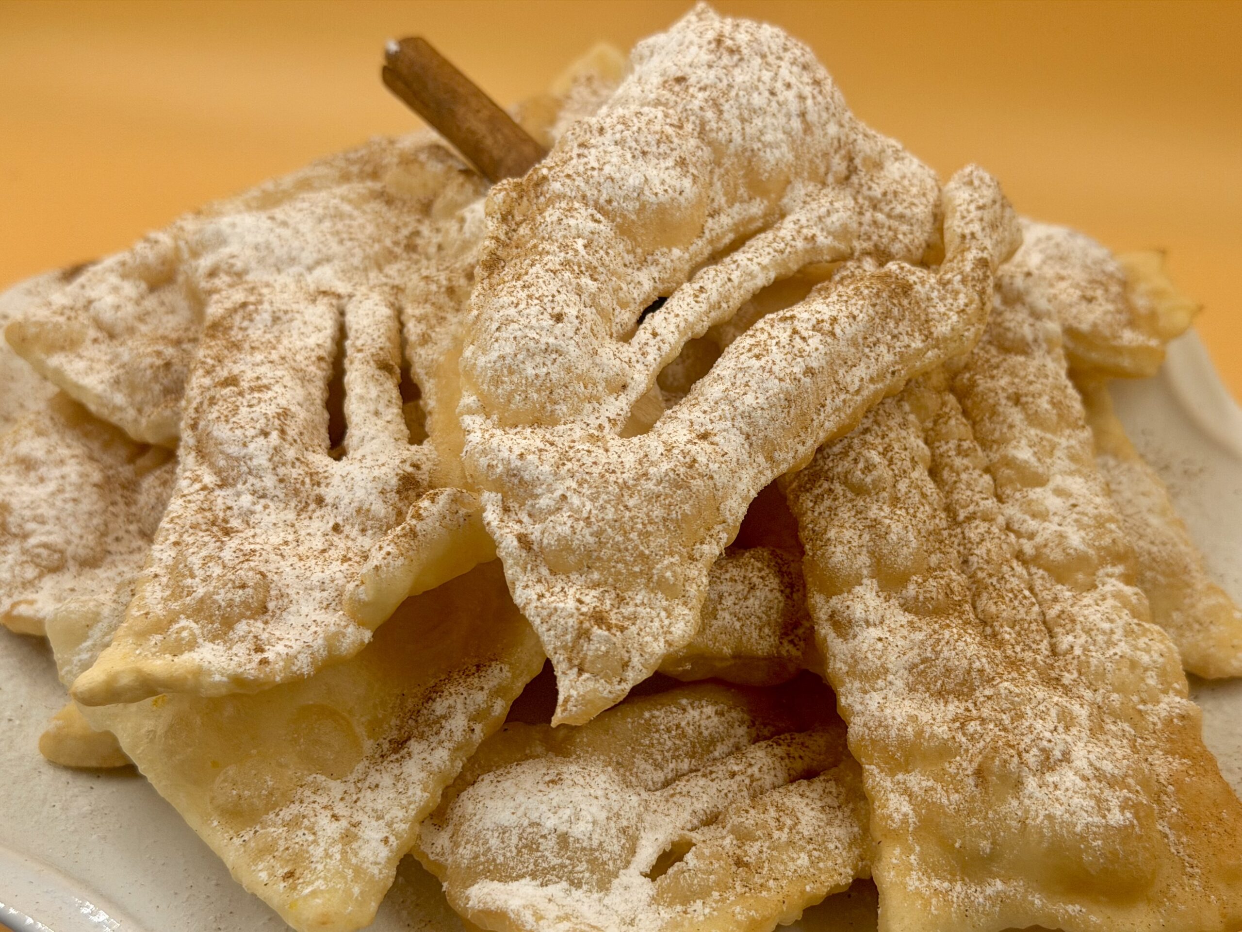 Vegan Cinnamon Fritters: The Secret to Light and Crunchy Treats