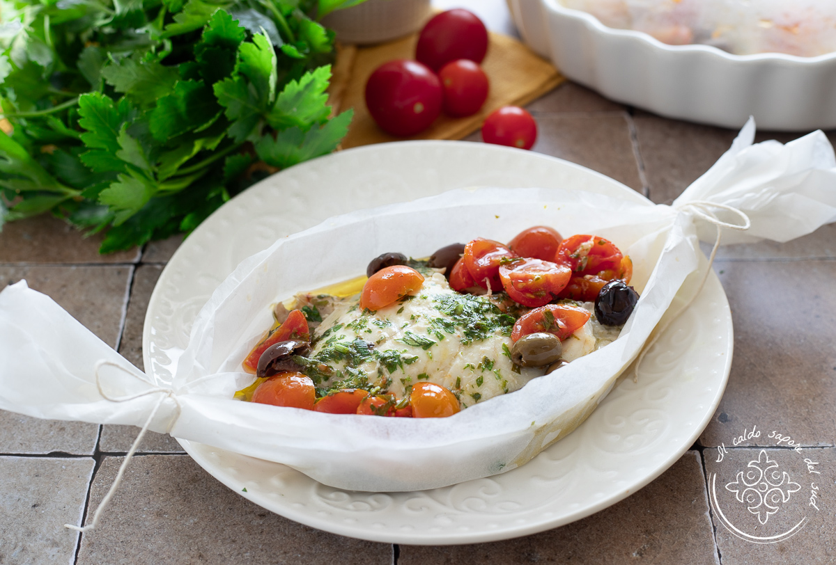 Sea bream fillet baked in parchment