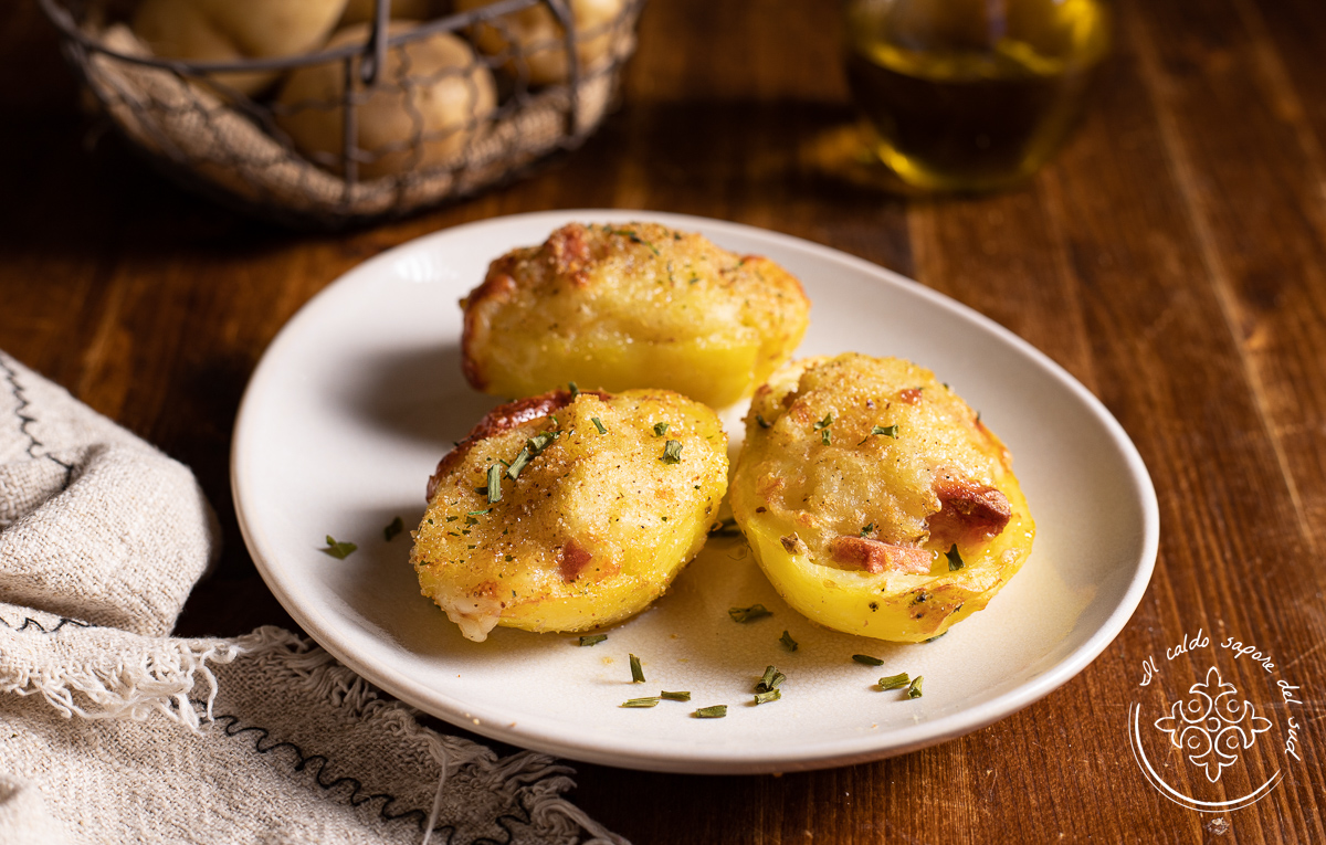 Stuffed potatoes with mortadella and cheese