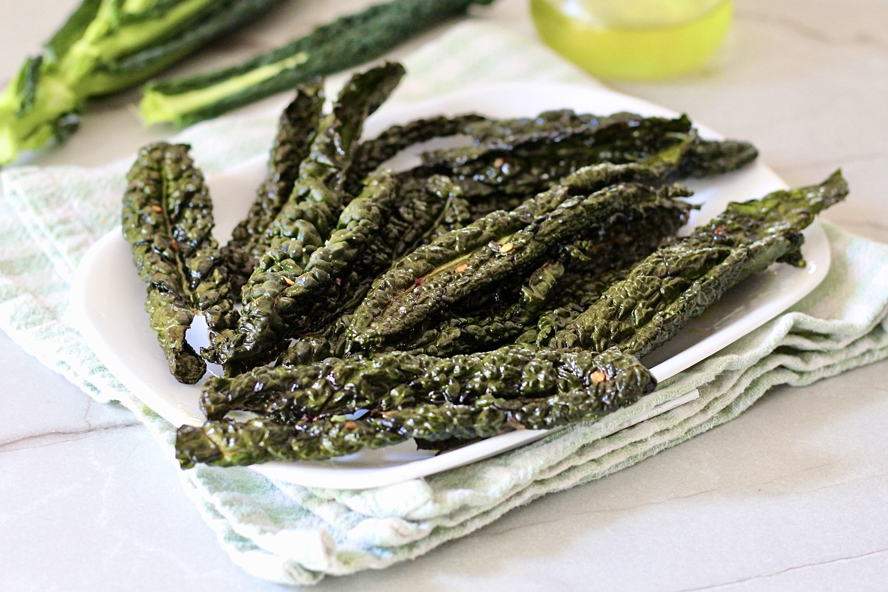 How to Make Crispy and Tasty Baked Kale Chips.