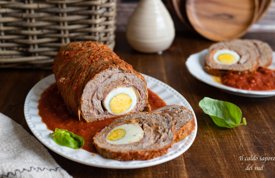 Falsomagro in Tomato Sauce