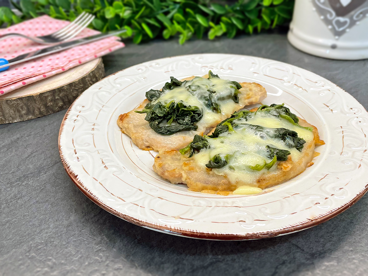 Pork Loin Slices with Spinach and Cheese