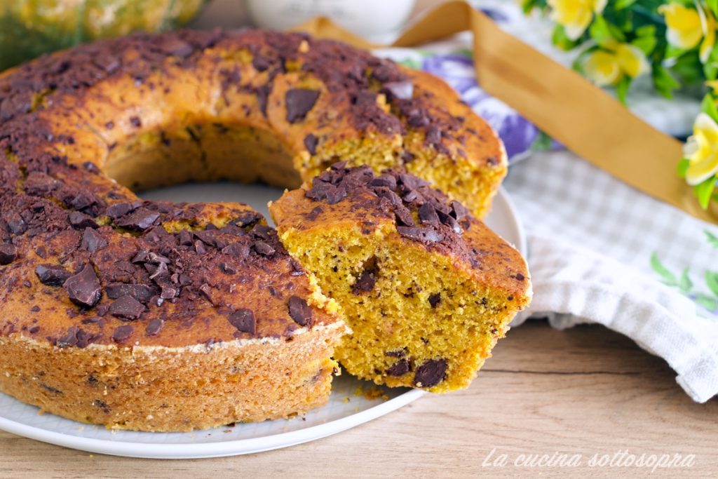 pumpkin and chocolate bundt cake