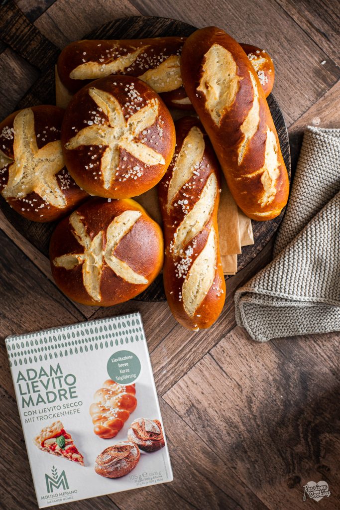 Laugenbrot - the Bread of South Tyrol