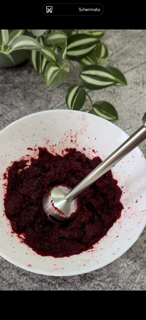 Blending the beetroots