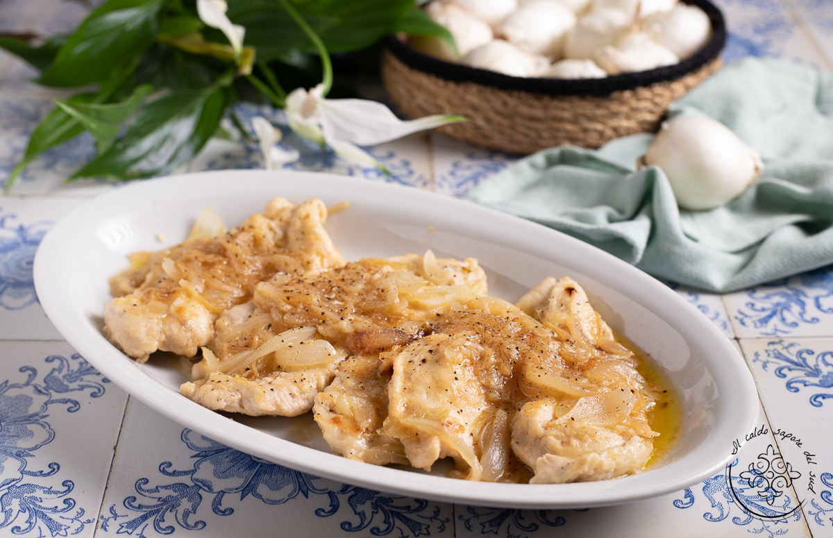 Chicken Breast with Onions and White Wine