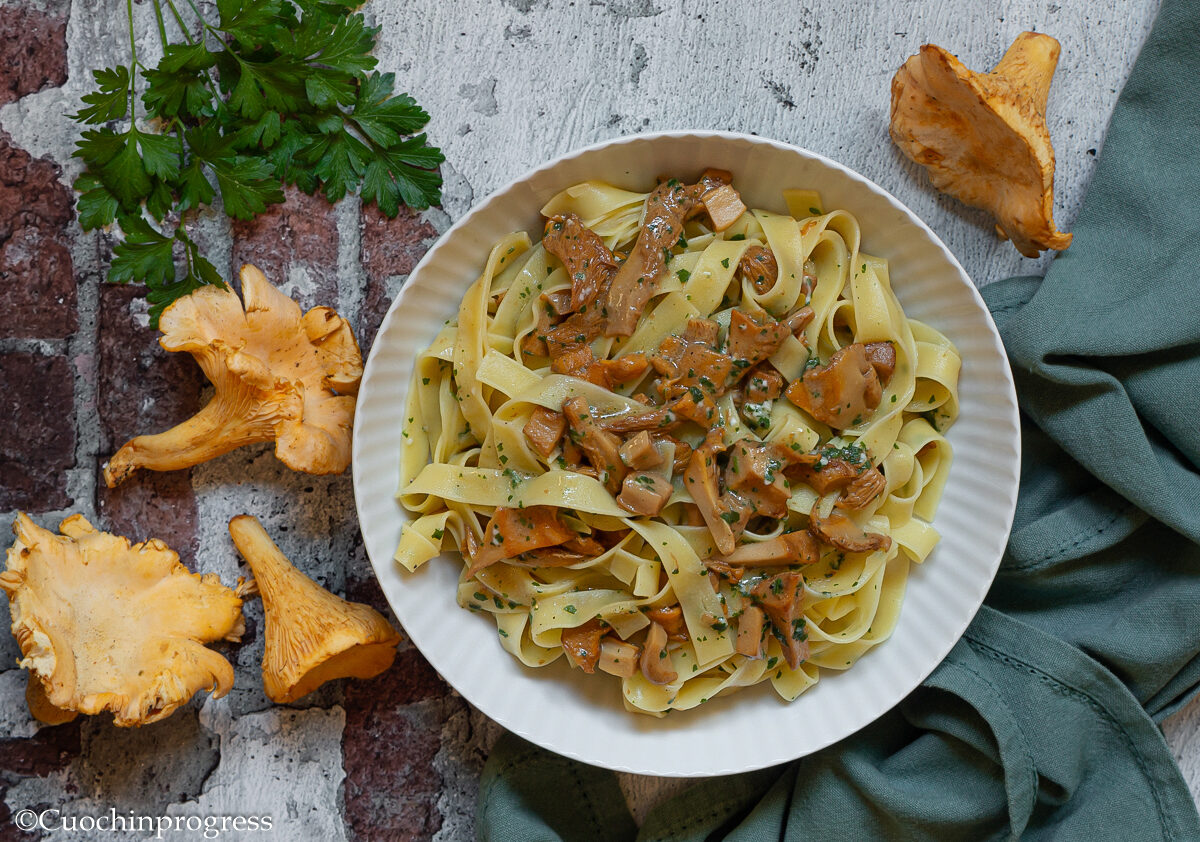 Fettuccine with chanterelles or girolle