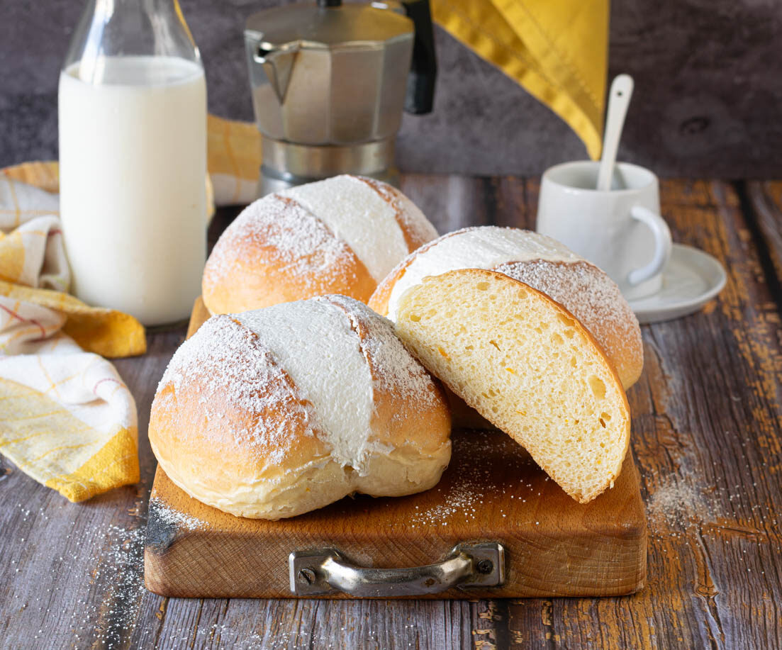 Maritozzi with Whipped Cream