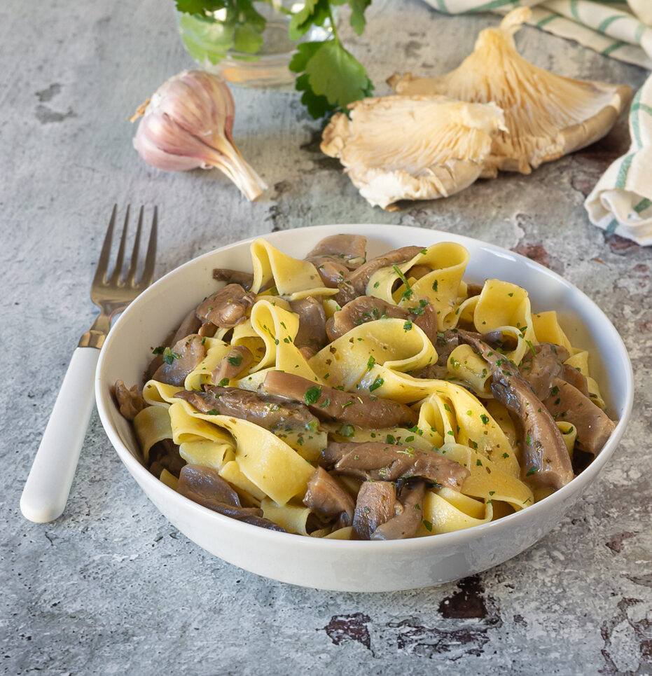 Pasta with Pleurotus (Oyster) Mushrooms