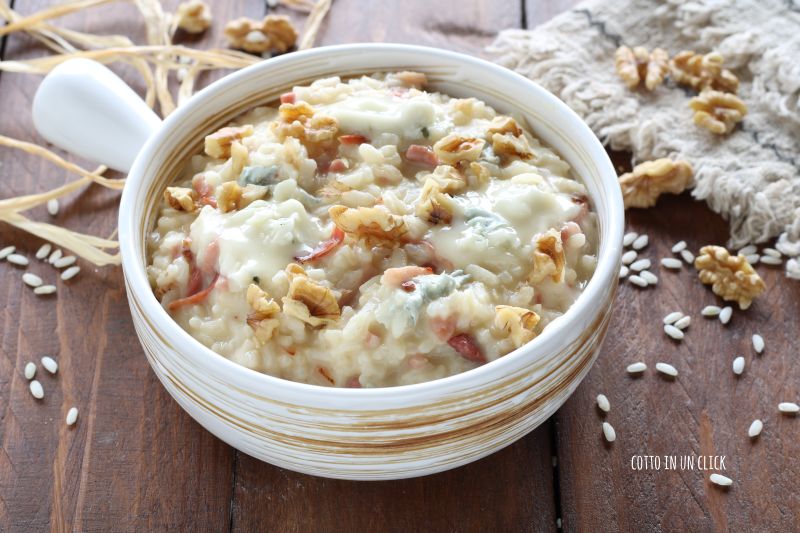 Gorgonzola, Walnut, and Speck Risotto in a Pressure Cooker