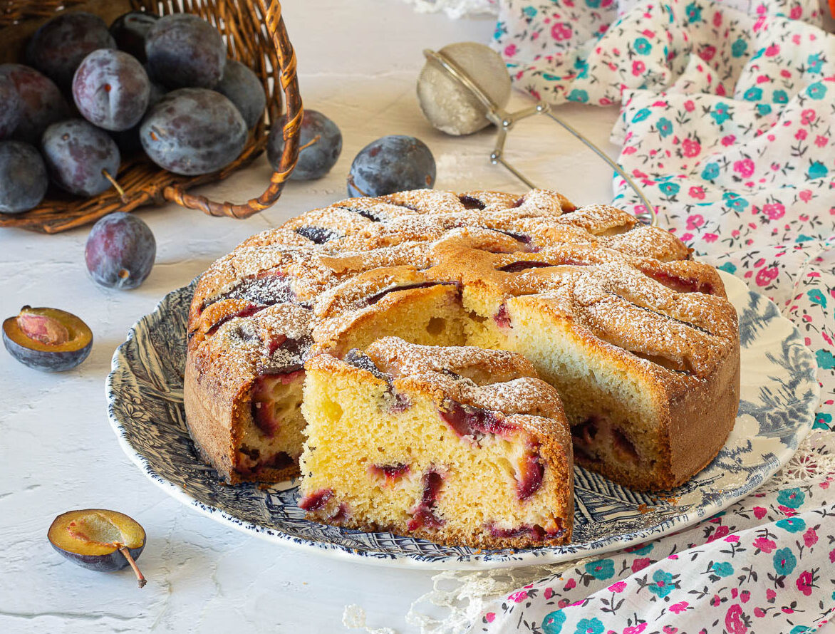Plum and Yogurt Cake