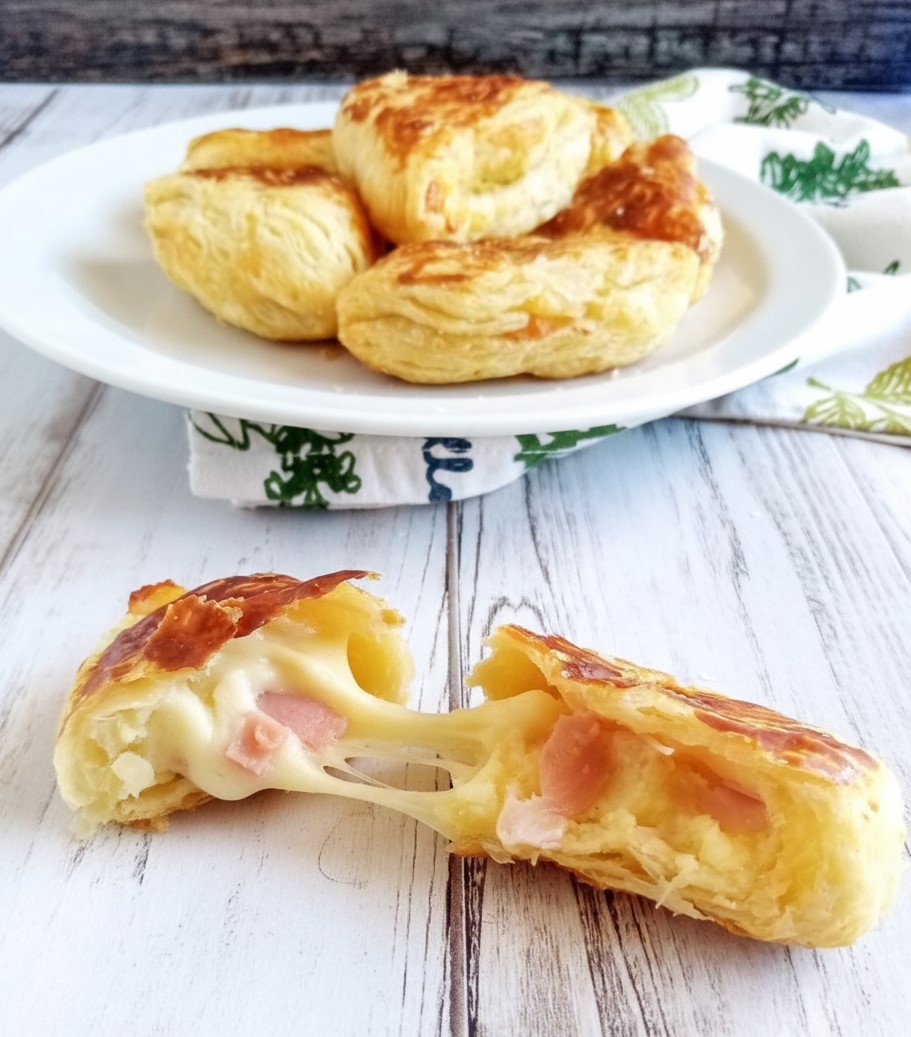 Savory Puff Pastries with Potatoes, Ham, and Provolone