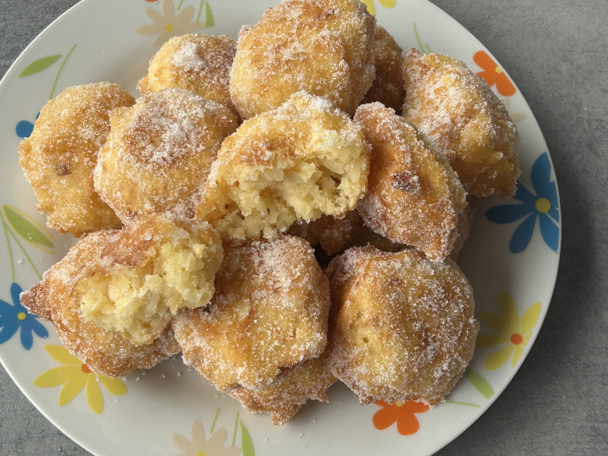 Grandma’s Soft and Fragrant Tuscan Rice Fritters