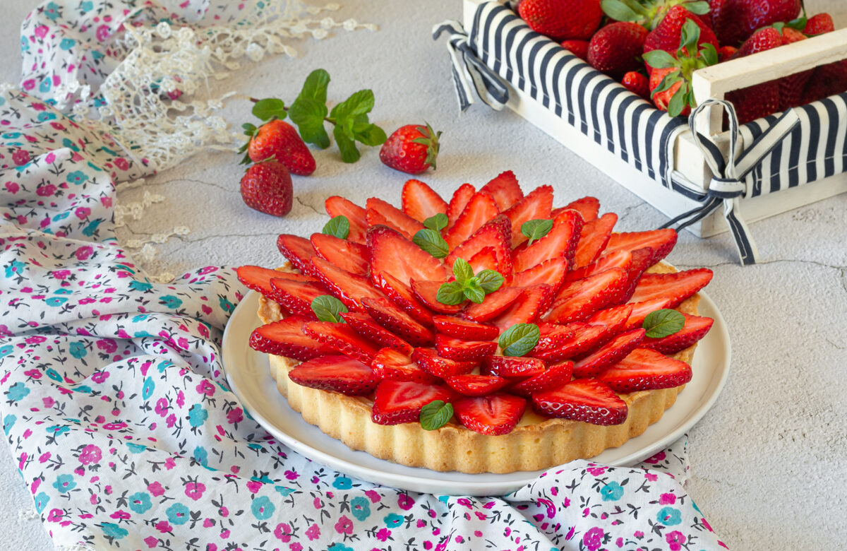 Strawberry Tart with Pastry Cream