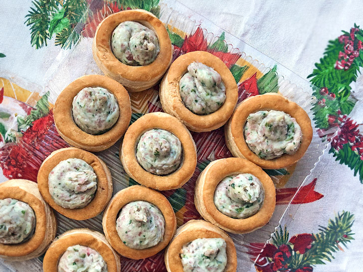 Vol-au-vent with Salami and Crescenza