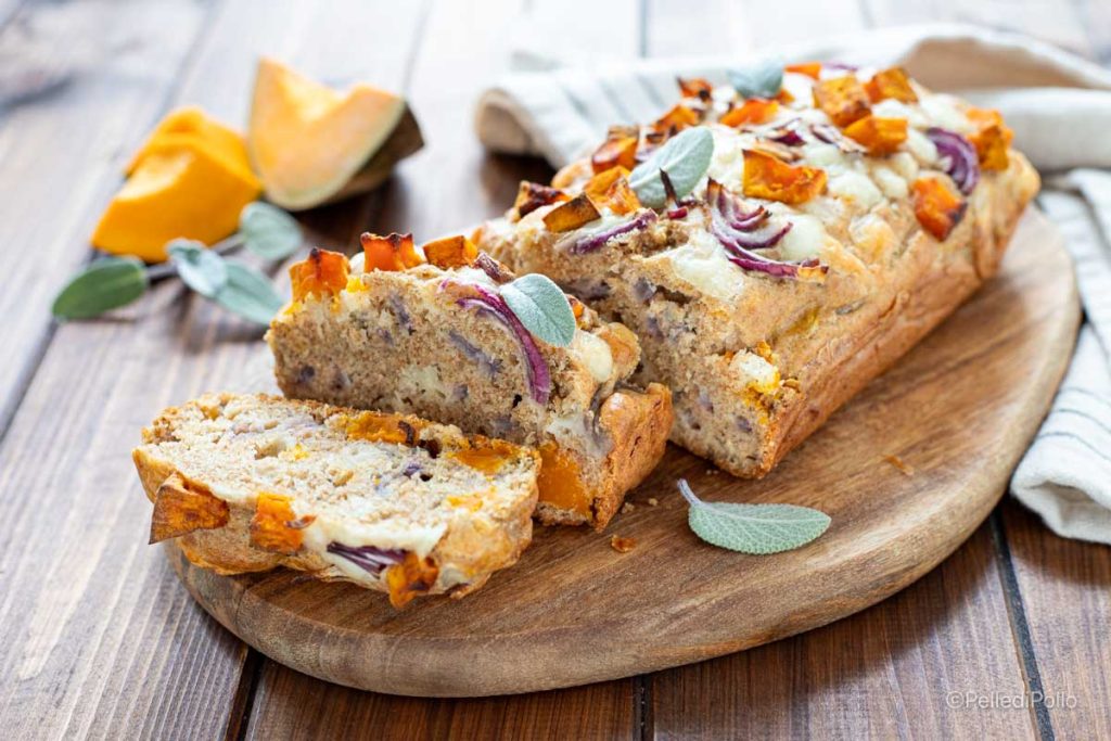 whole wheat plumcake with pumpkin and onion