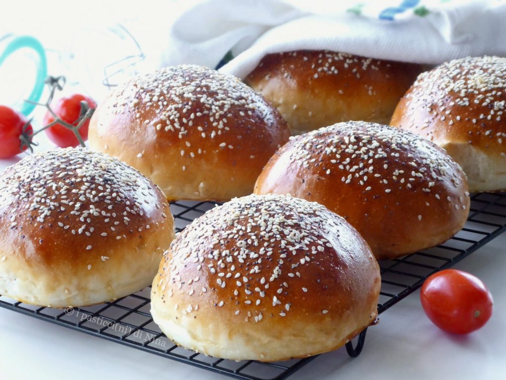 Burger buns recipe - super soft hamburger buns by i Pasticcini di Nina