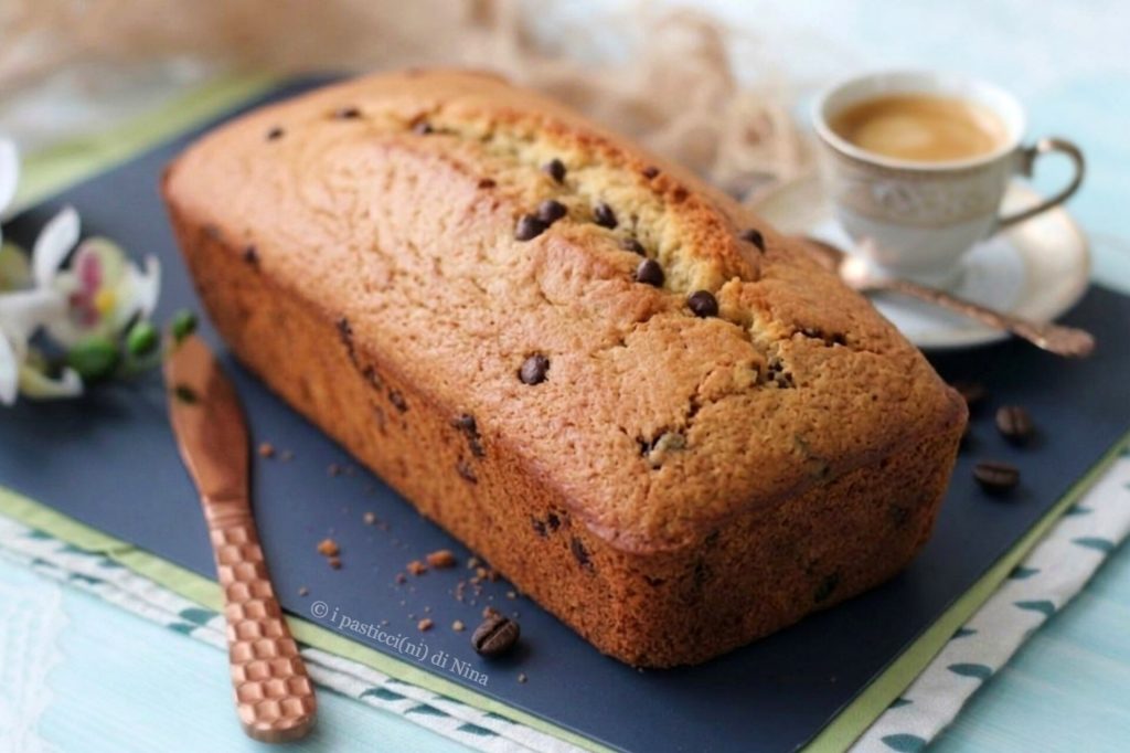 coffee plumcake with chocolate chips easy breakfast recipe i pasticcini di Nina