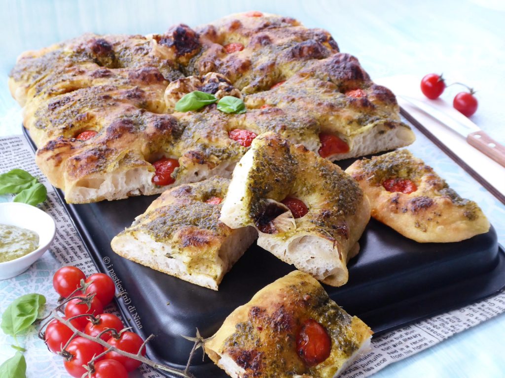 High-hydration, well-aerated focaccia with basil pesto and cherry tomatoes - i pasticcini di Nina