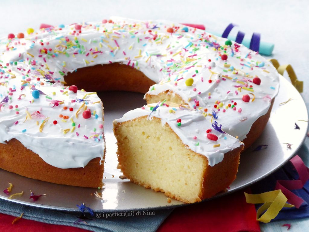 Glazed Berlingozzo, typical Tuscan Carnival ring cake flavored with anise recipe i pasticcini di Nina