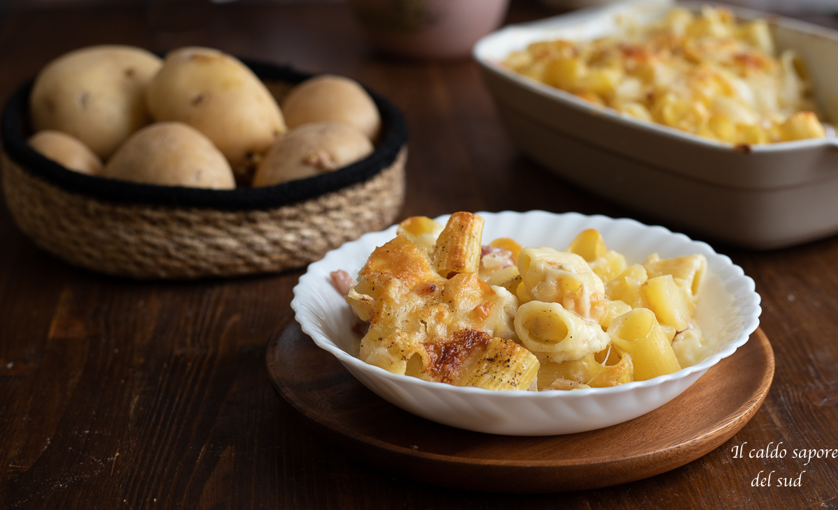 Baked pasta with potatoes, pancetta and provola