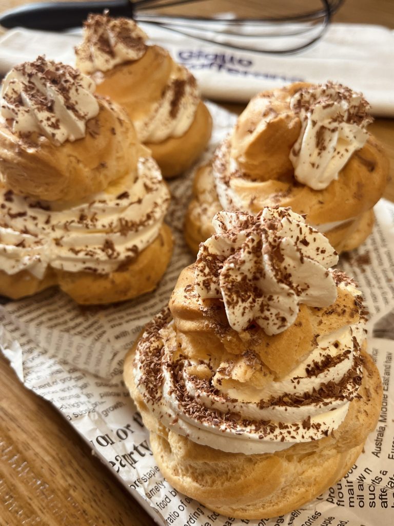 Zeppole with mascarpone cream