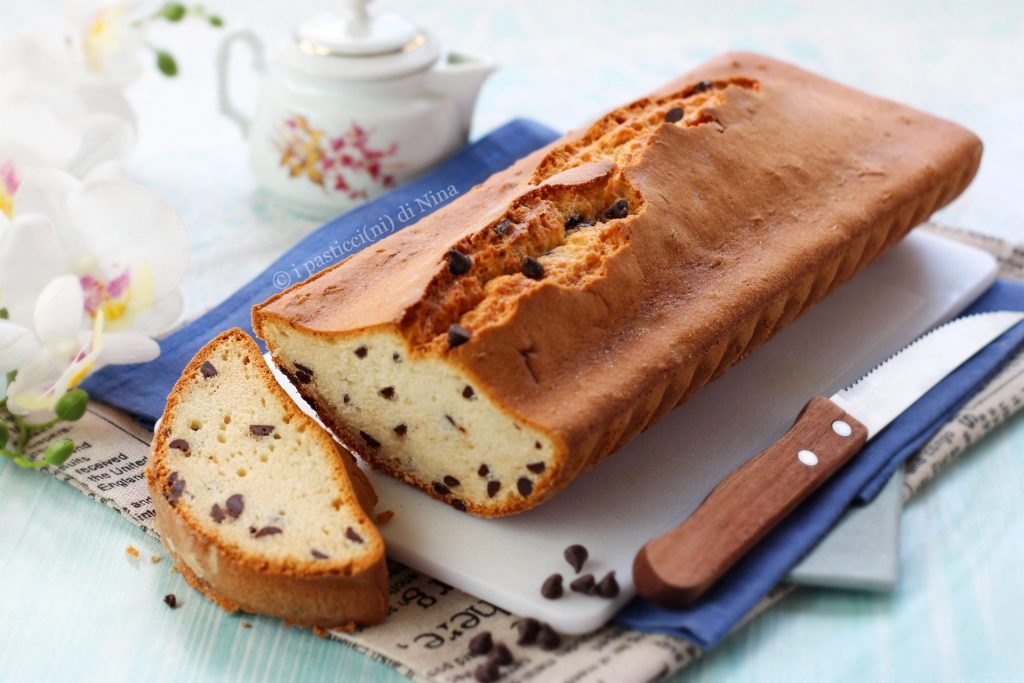 Kefir plumcake with egg whites and a fermented milk beverage, a probiotic food rich in beneficial properties recipes i pasticcini di Nina lactose-free