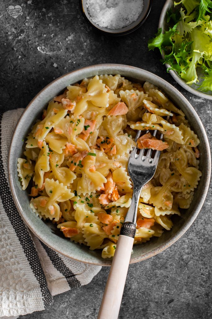 Pasta with smoked salmon