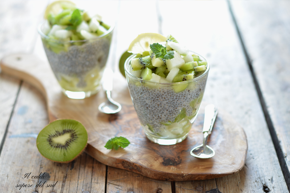 Chia pudding with kiwi and melon
