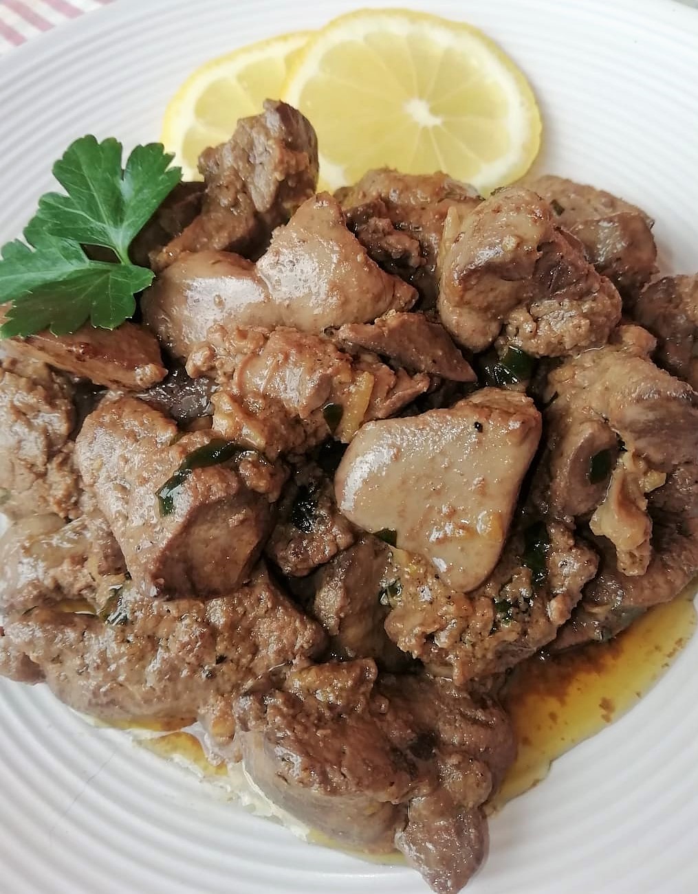CHICKEN LIVERS with lemon