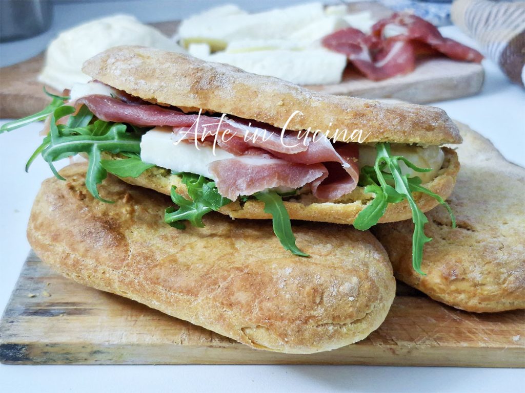 QUICK FLATTENED ROLLS with PROSCIUTTO and Provola