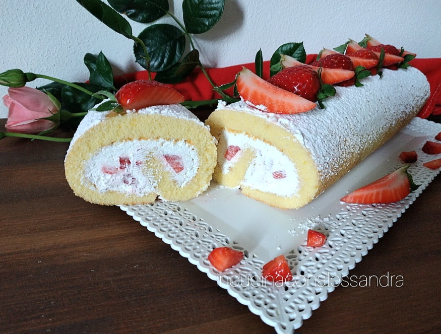 Lactose-Free Cream and Strawberry Roll
