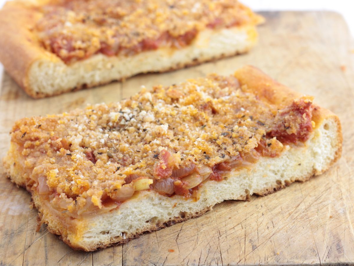 Delicious and Flavorful Palermitan Sfincione