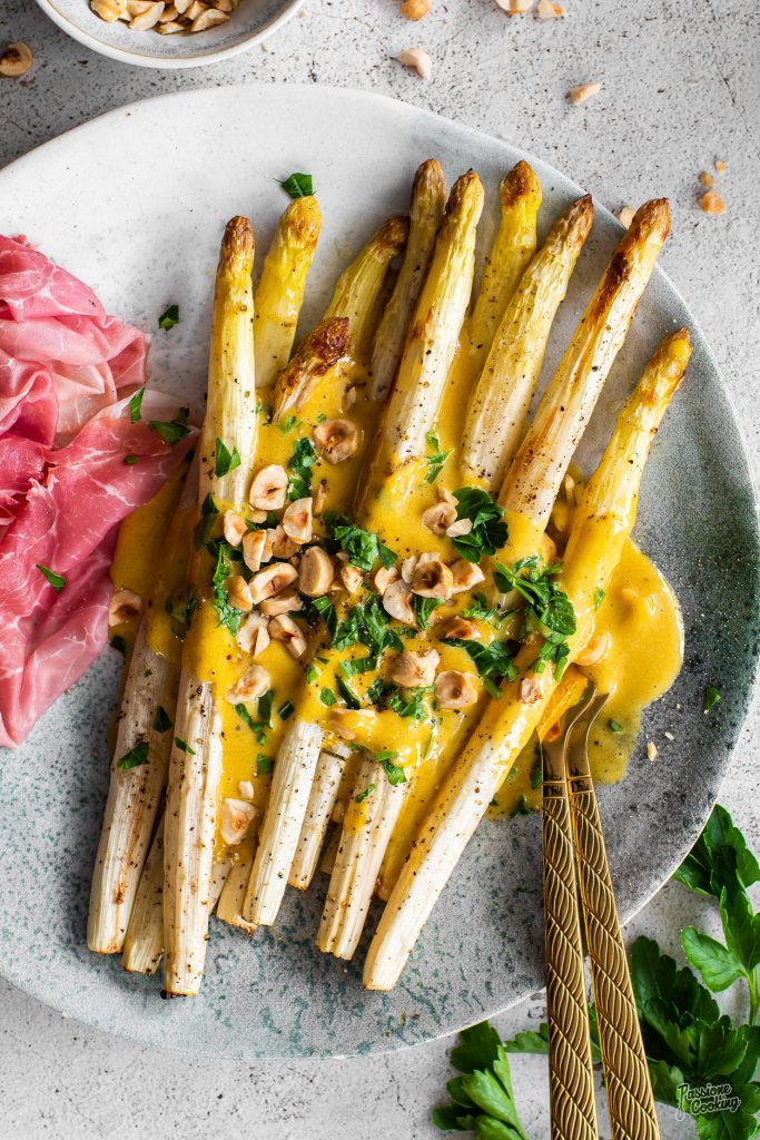 Baked Asparagus with Truffle Sauce