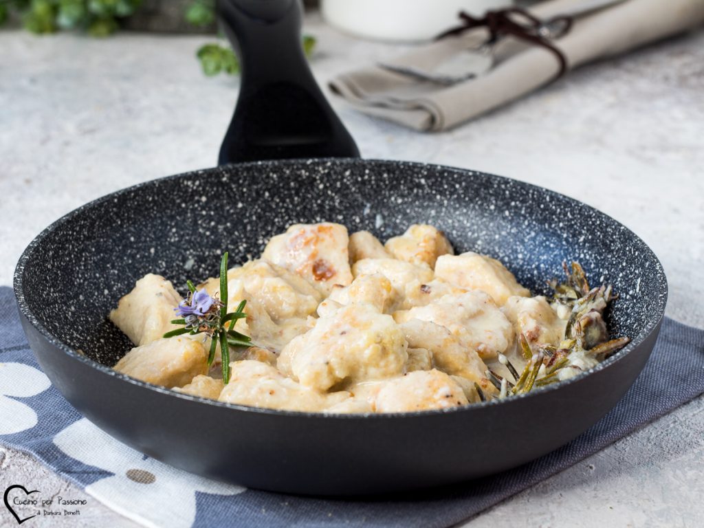 Chicken bites in milk