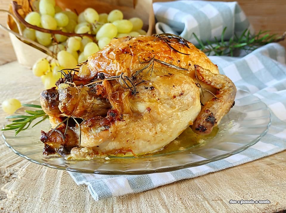 Chicken with sausage and white grapes