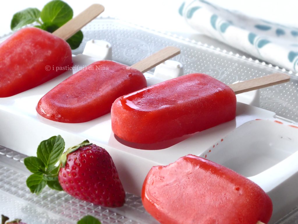 homemade strawberry popsicles perfect recipe by Nina
