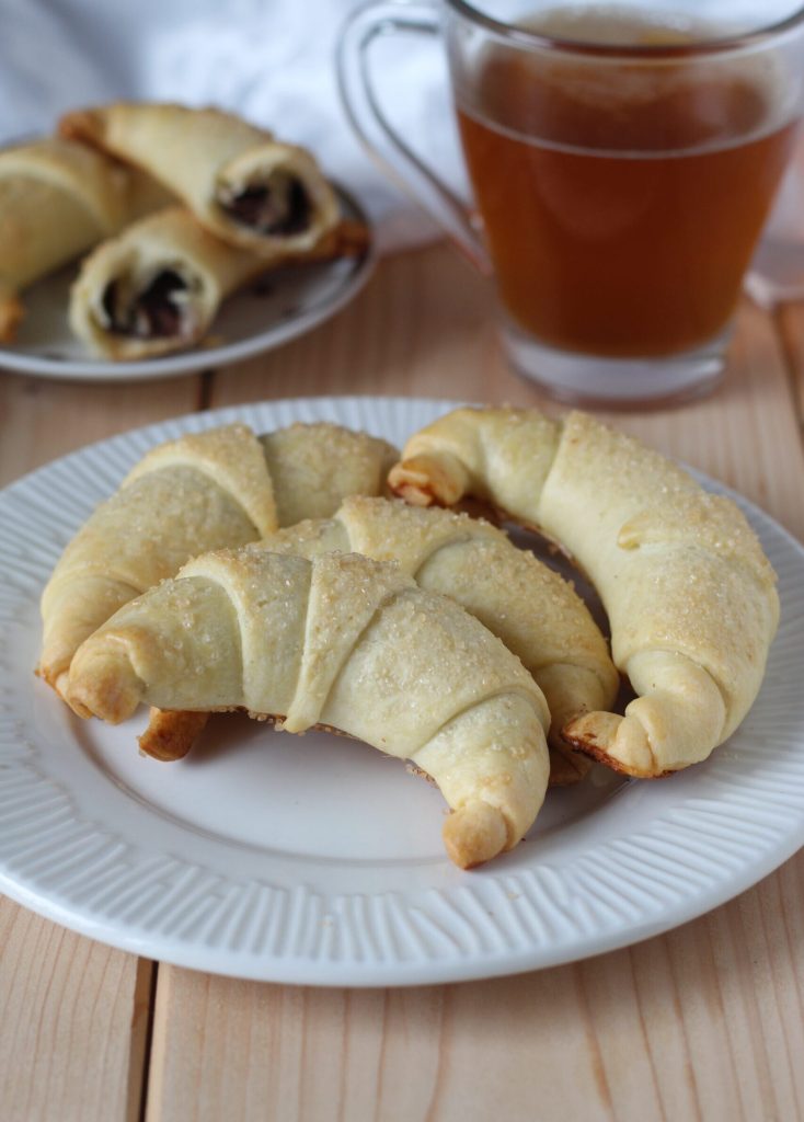 shortcrust pastry horns with Nutella