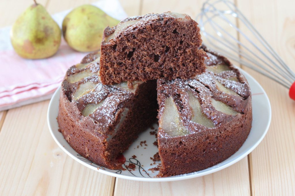 pear and cocoa cake