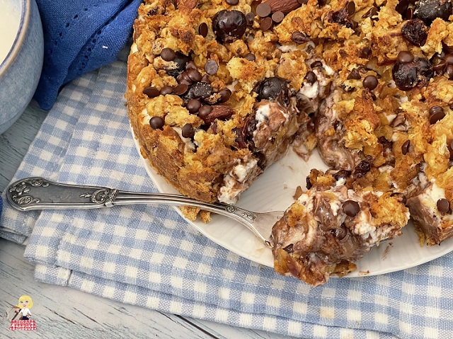 Crumble Cake with Leftover Pandoro or Colomba