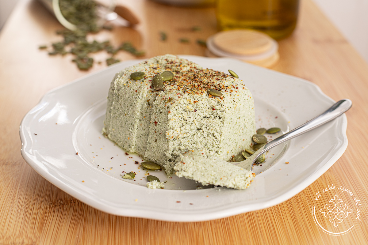 Plant-based cheese with pumpkin seeds