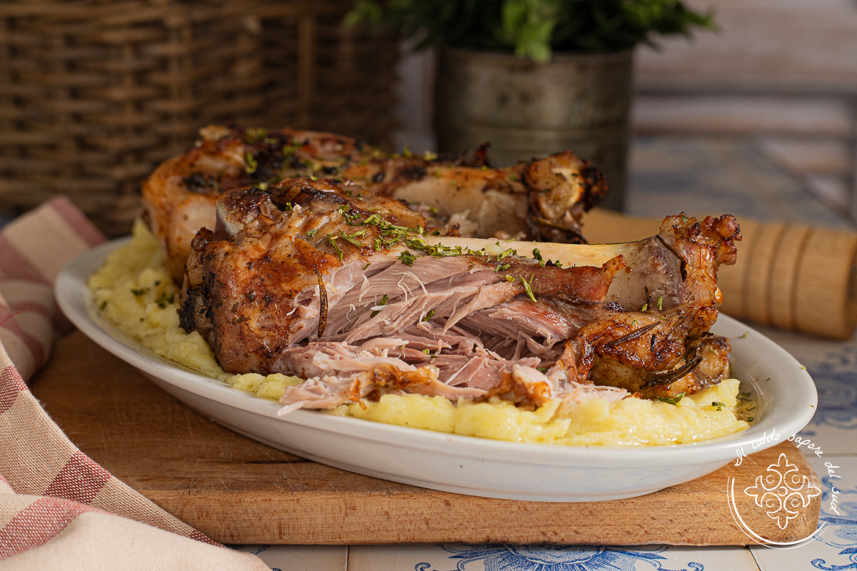 Vacuum-Sealed Pork Shank at Low Temperature