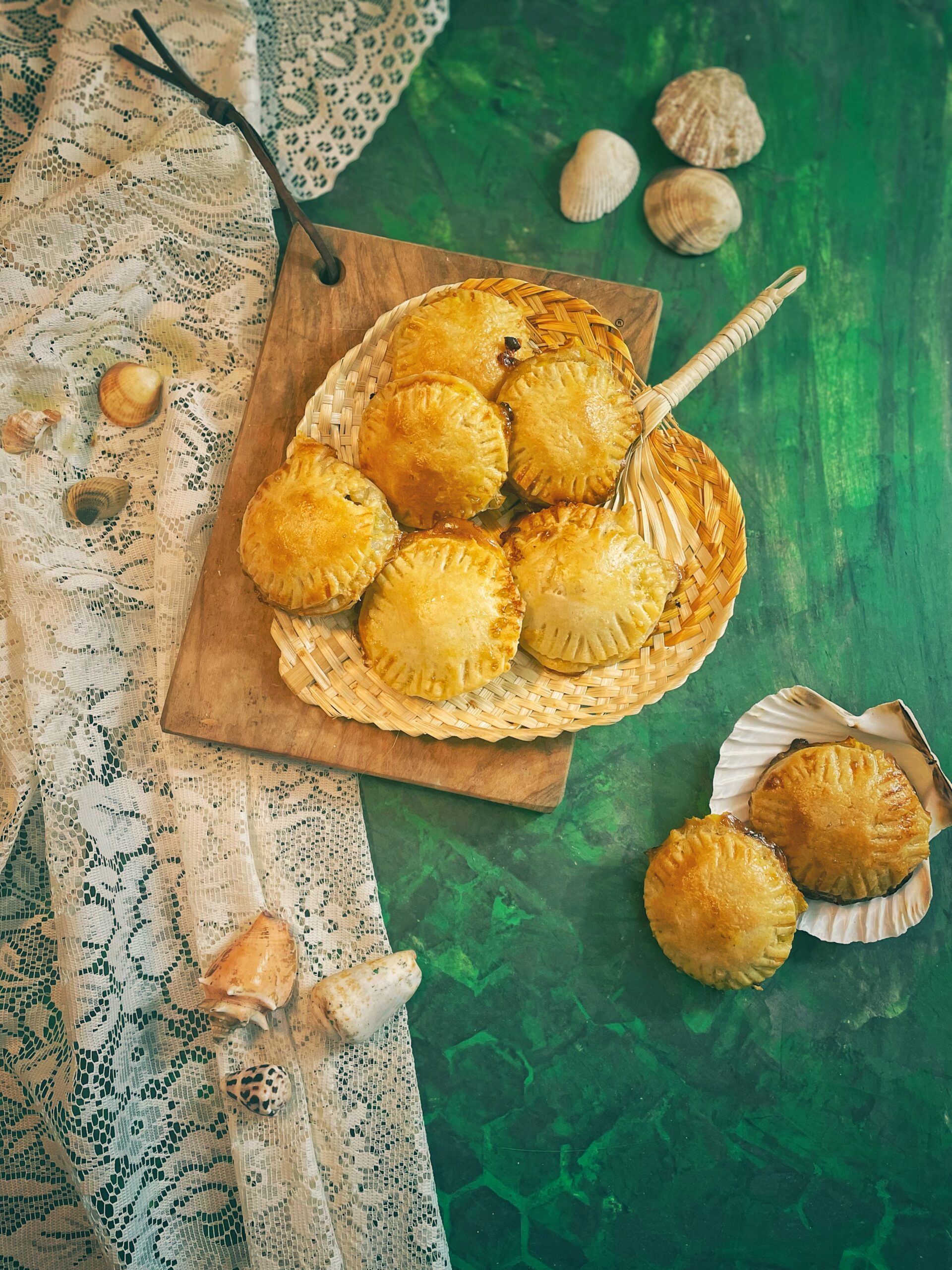 Bánh Patê Sô: Vietnamese Puff Pastry Savory Pastries Filled with Meat and Pâté