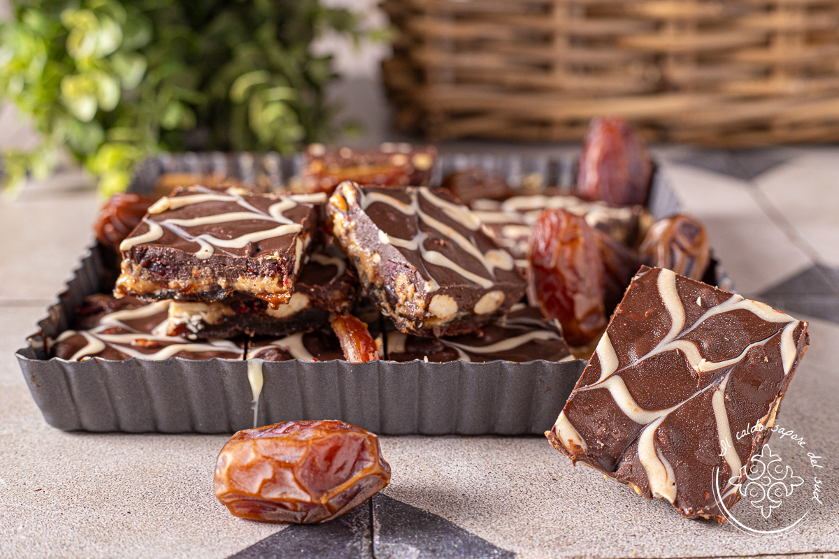 No‑Bake Dates and Chocolate Dessert