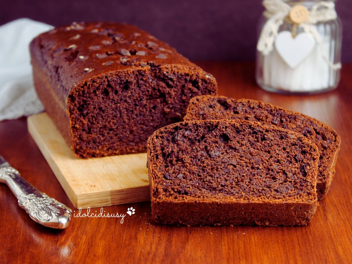 Plumcake with Egg Whites and Cocoa