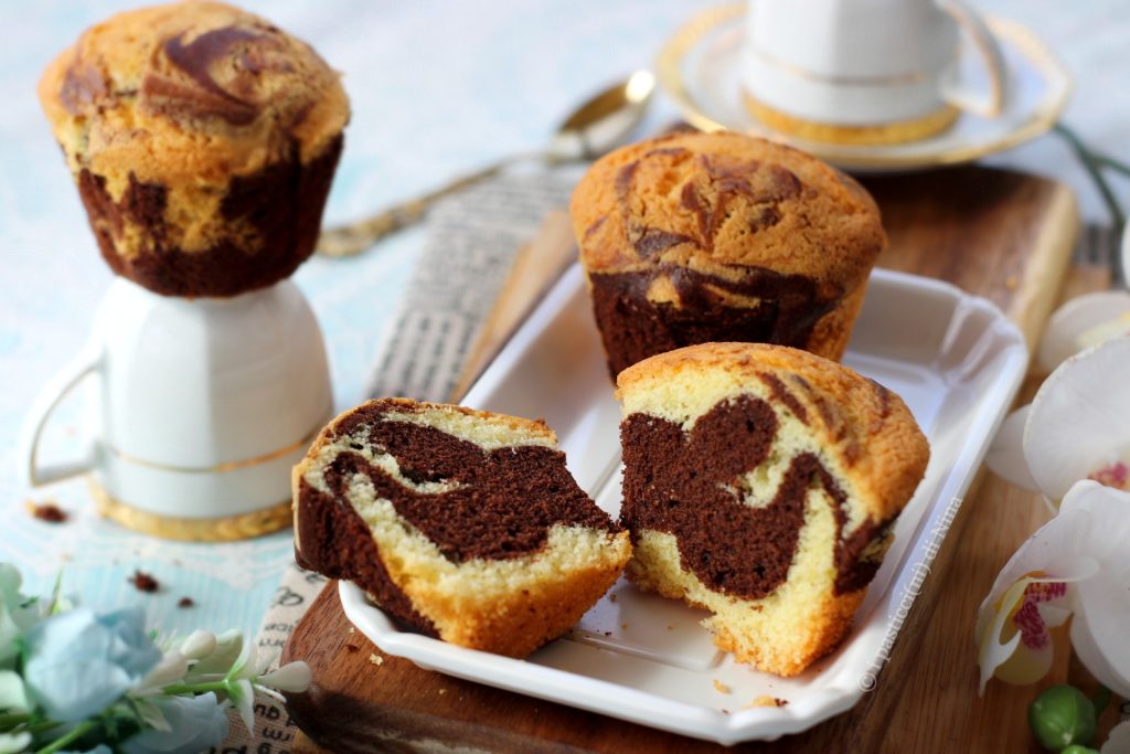vanilla and cocoa muffins marbled cupcakes recipe i pasticcini di Nina