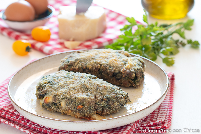 Meat panzerotti with spinach