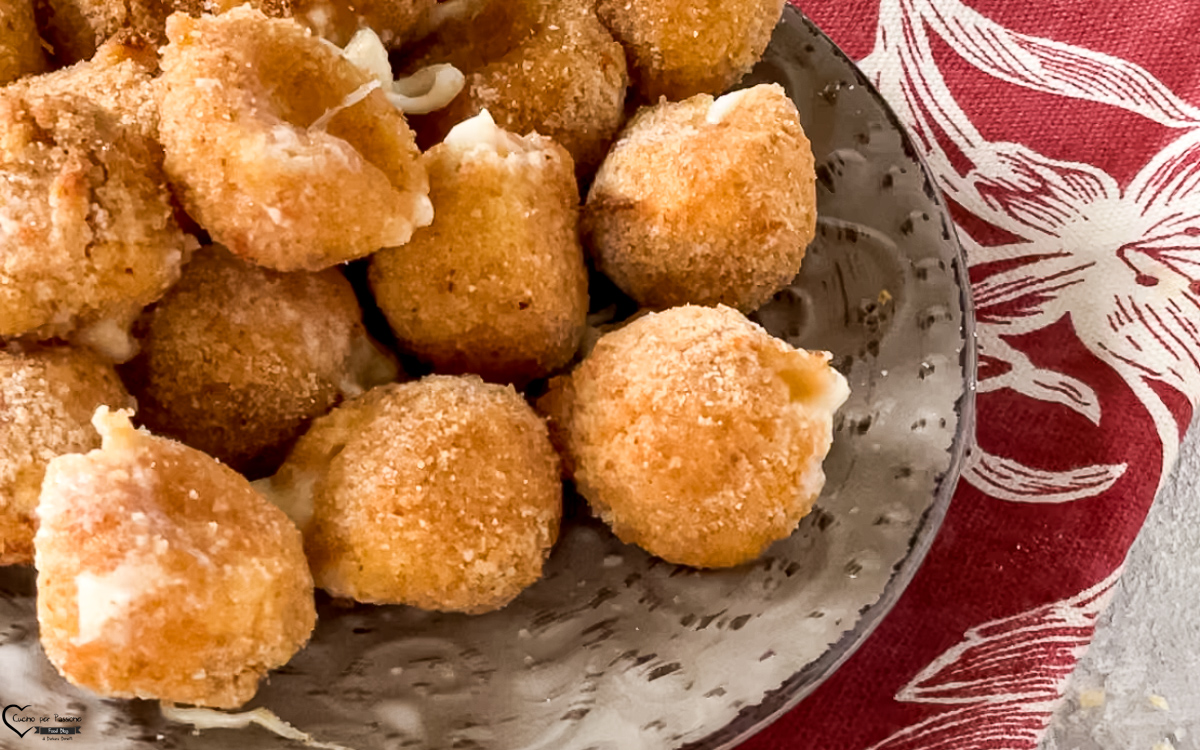 MINI MOZZARELLA BALLS IN THE AIR FRYER