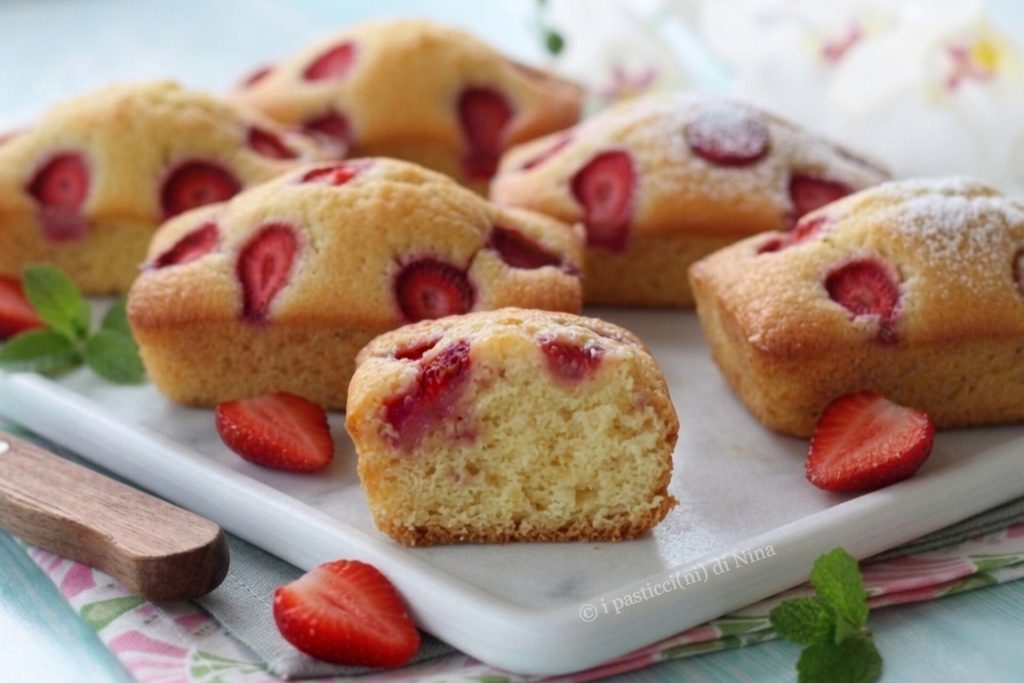 mini plumcake alle mandorle e fragole ricette i pasticcini di Nina
